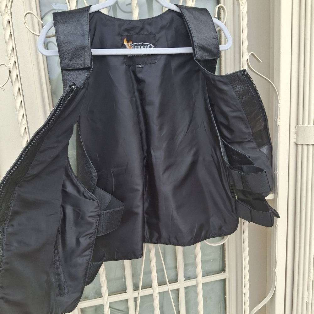 Xelement Bulletproof Style Hook & Loop Front Zipper Black Leather Vest SZ Small - Picture 12 of 16